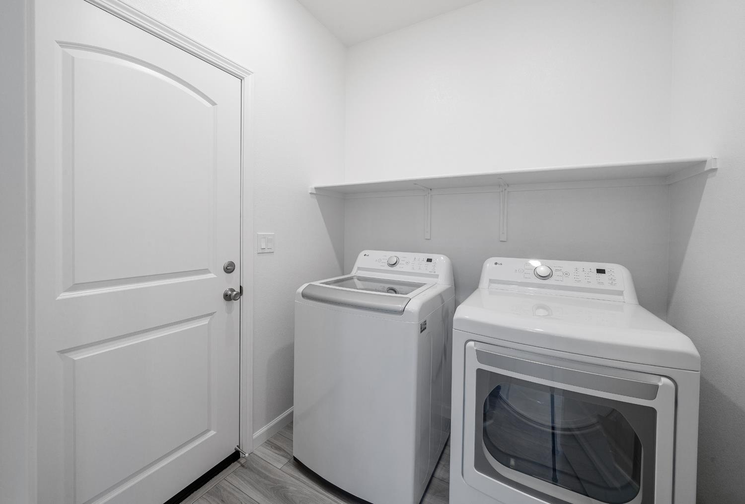 3302 Simental Avenue Clovis, CA 93619 - Photo 9 of 23