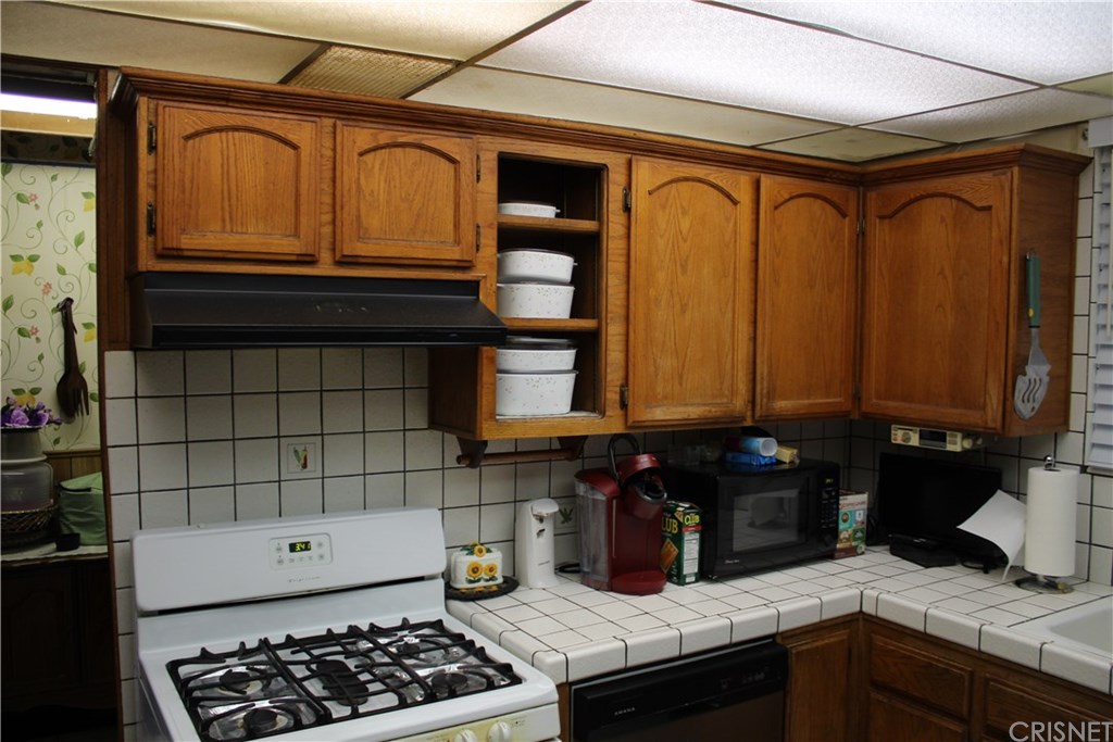 12962 Weidner Street Pacoima, CA 91331 - Photo 13 of 29