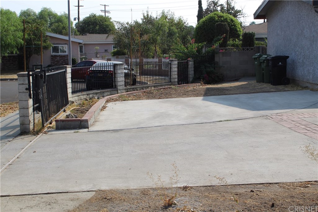 12962 Weidner Street Pacoima, CA 91331 - Photo 3 of 29