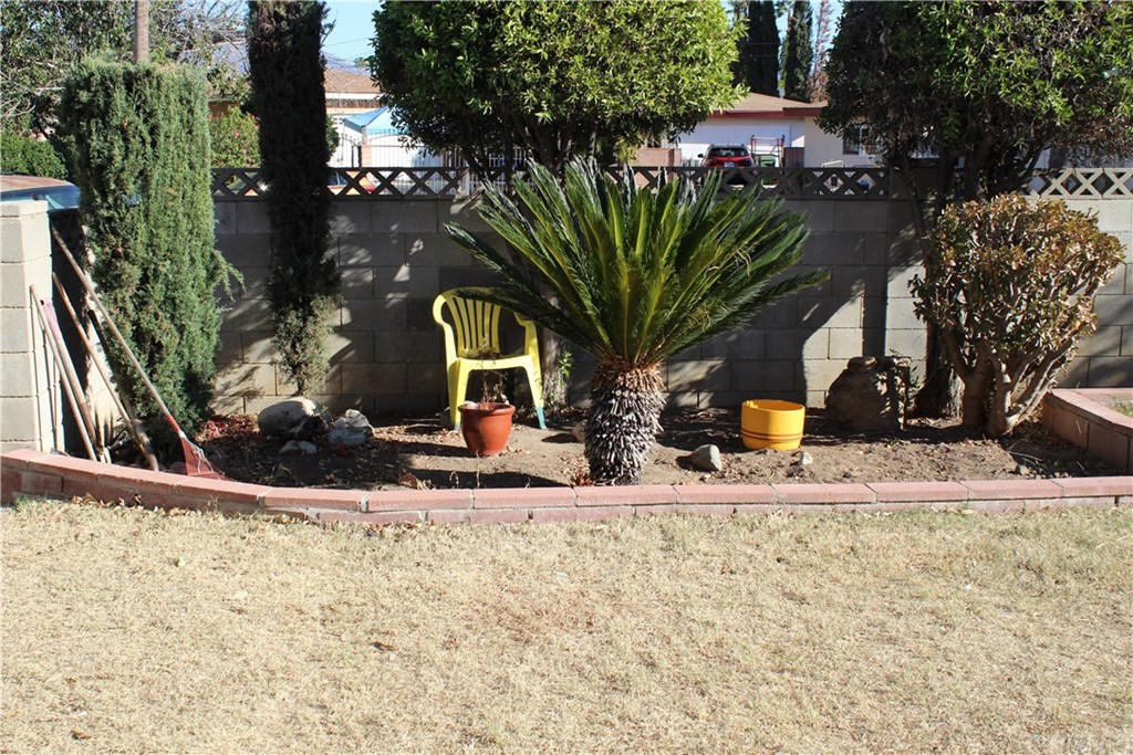 12962 Weidner Street Pacoima, CA 91331 - Photo 27 of 29