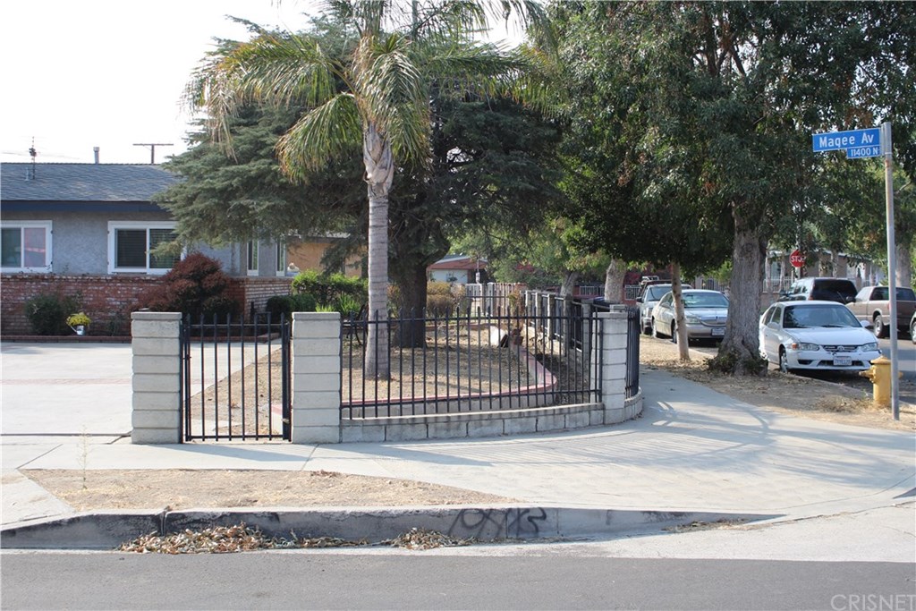 12962 Weidner Street Pacoima, CA 91331 - Photo 5 of 29