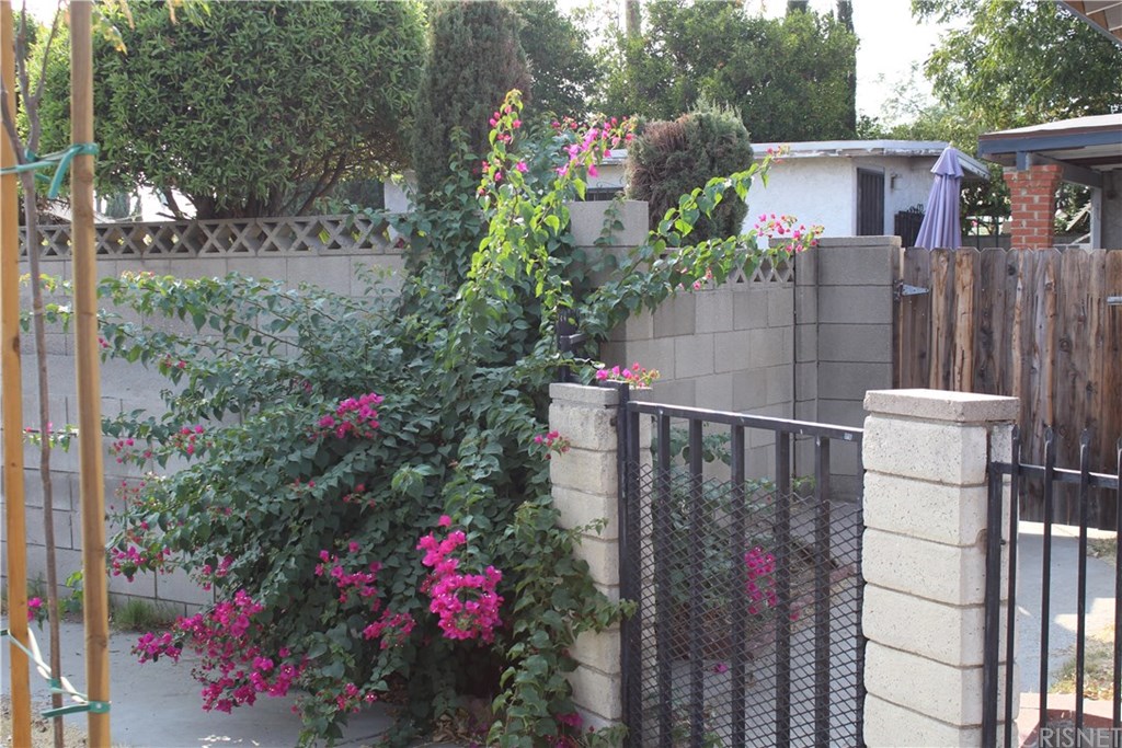 12962 Weidner Street Pacoima, CA 91331 - Photo 8 of 29