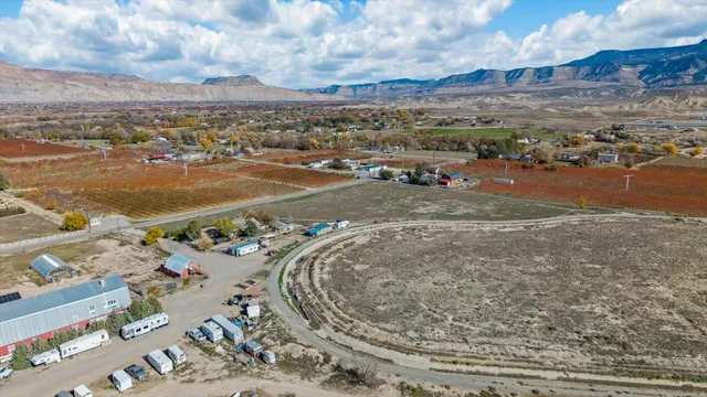 $950,000 | 3365 C Road, Palisade, CO 81526