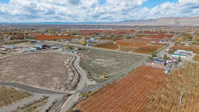 $950,000 | 3365 C Road, Palisade, CO 81526