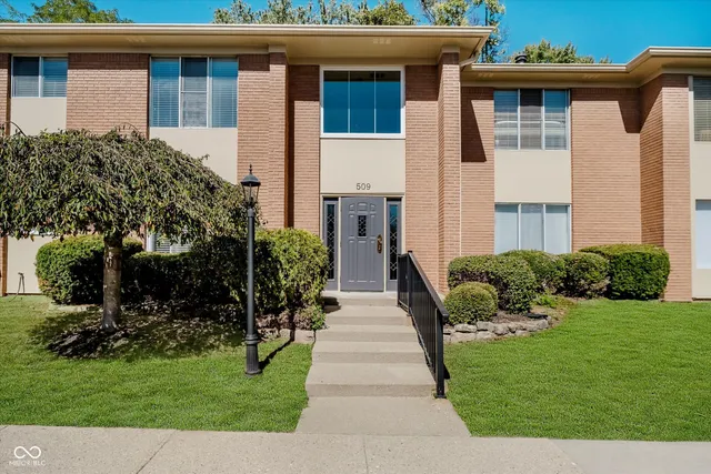 $250,000 | 509 West Hunters Drive, Unit A, Carmel, IN 46032