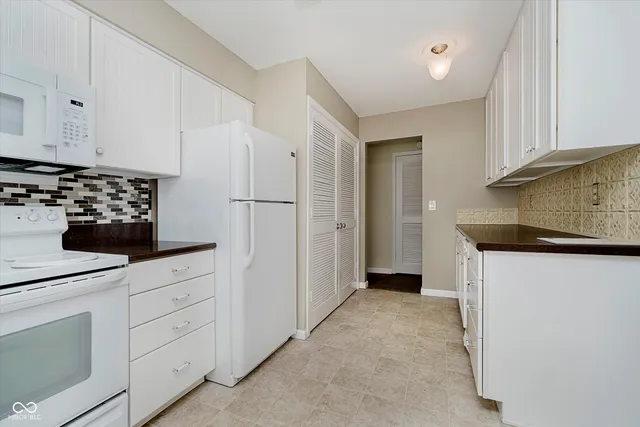 $250,000 | 509 West Hunters Drive, Unit A, Carmel, IN 46032