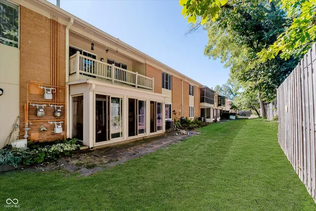 $250,000 | 509 West Hunters Drive, Unit A, Carmel, IN 46032