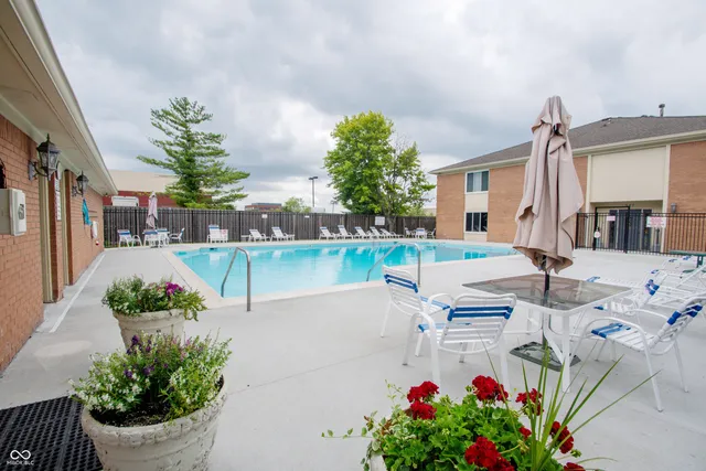 $250,000 | 509 West Hunters Drive, Unit A, Carmel, IN 46032