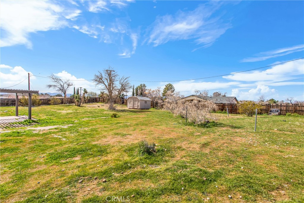 15944 Wintun Road Apple Valley, CA 92307 - Photo 29 of 53 Rear yard
