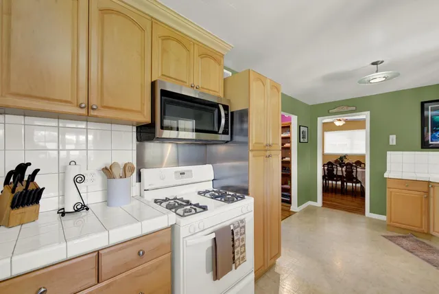 $569,000 | 2021 Mission Avenue, Carmichael, CA 95608