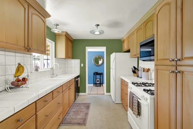 $569,000 | 2021 Mission Avenue, Carmichael, CA 95608