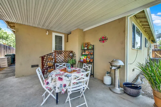 $569,000 | 2021 Mission Avenue, Carmichael, CA 95608