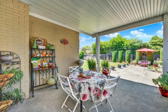 $569,000 | 2021 Mission Avenue, Carmichael, CA 95608