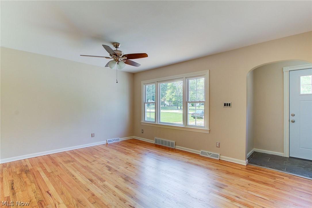3605 Easton Road Norton, OH 44203 - Photo 3 of 26