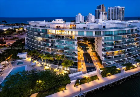 $1,995,000 | 6620 Indian Creek Drive, Unit PH711, Miami Beach, FL 33141