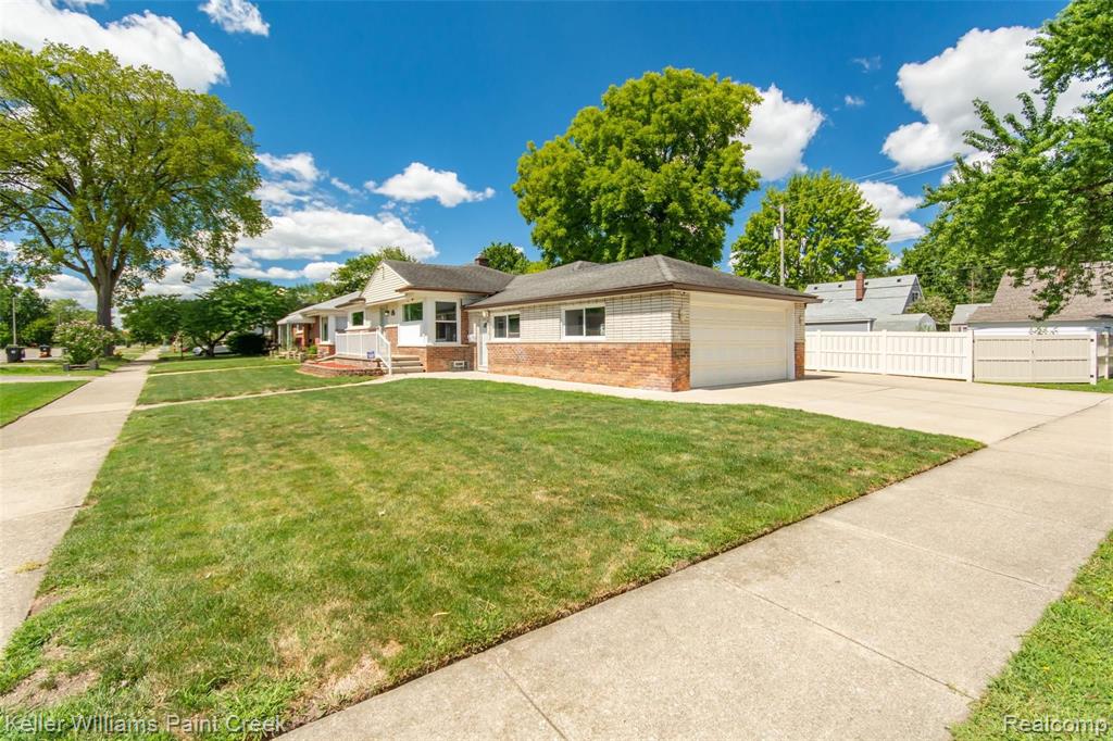 26312 Five Mile Road Redford, MI 48239 - Photo 4 of 46