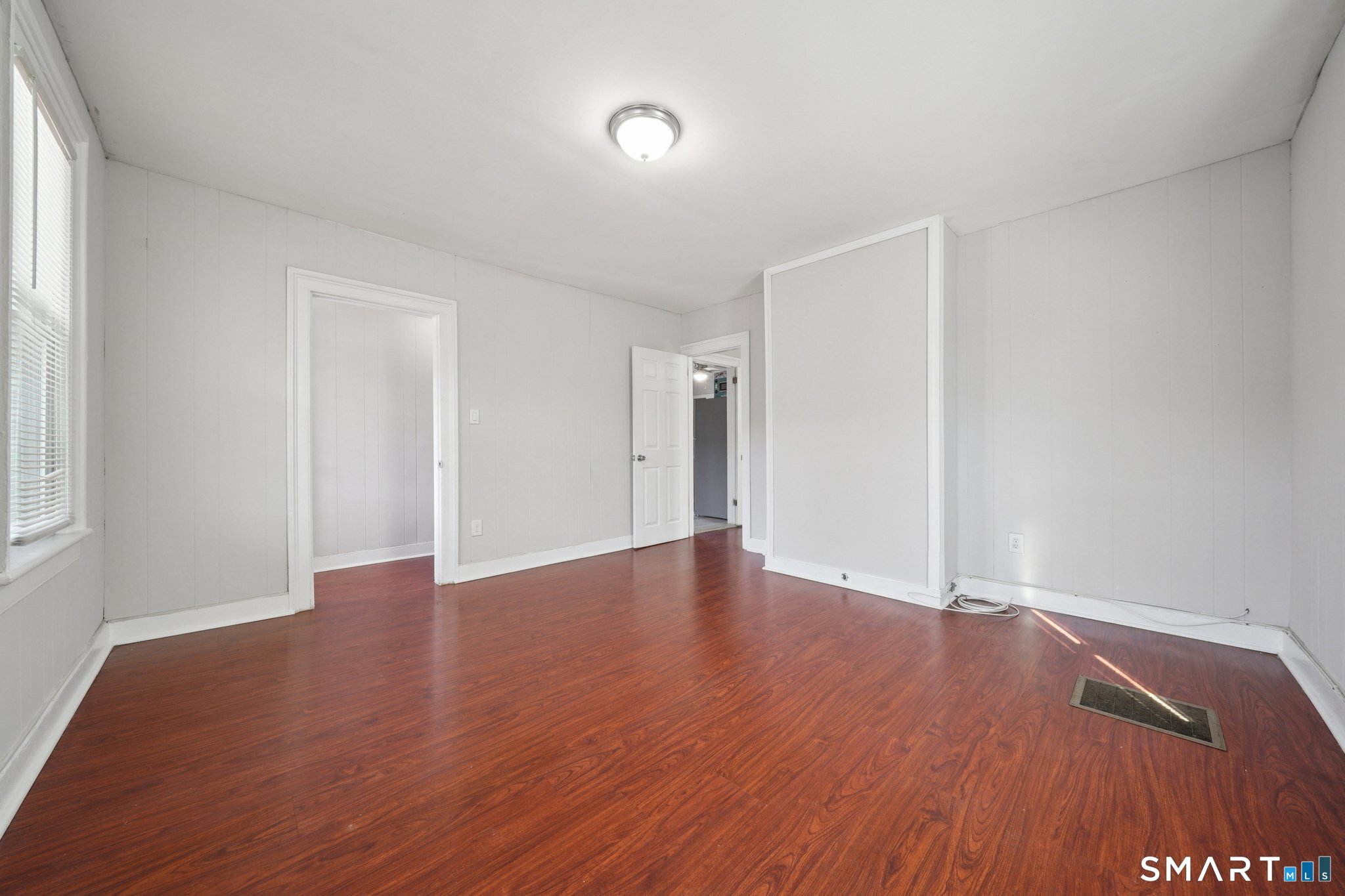 73 Orange Street Bridgeport, CT 06607 - Photo 4 of 33
