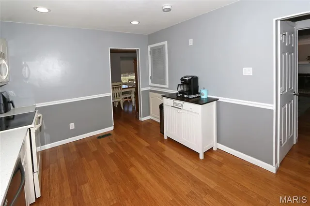 $350,000 | 16 Atwater Drive, St. Peters, MO 63376