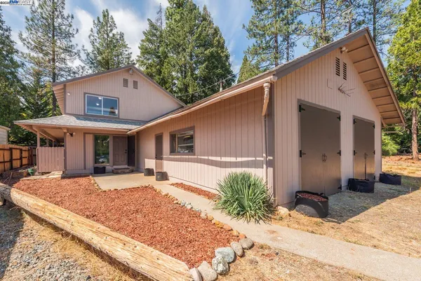 $309,000 | 230 Mary Avenue, Trinity Center, CA 96091