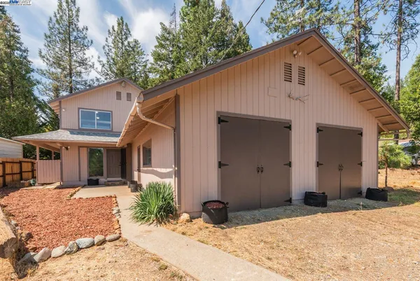 $309,000 | 230 Mary Avenue, Trinity Center, CA 96091