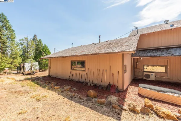 $309,000 | 230 Mary Avenue, Trinity Center, CA 96091