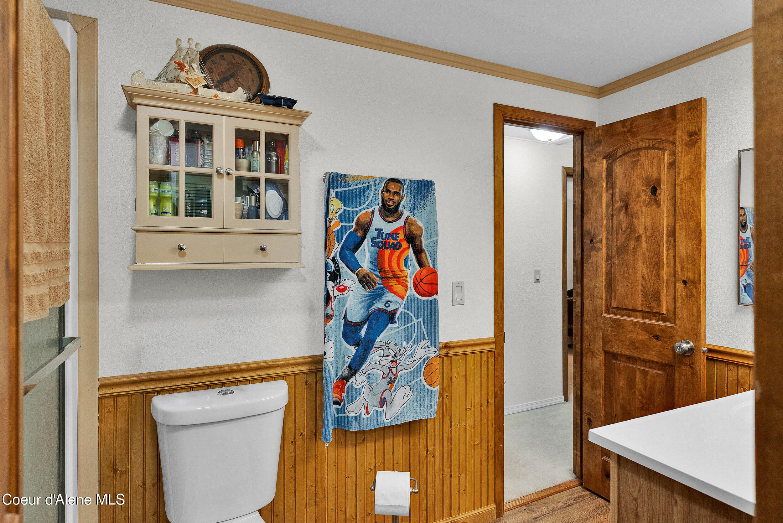 443 Herrmann Lake Road Sagle, ID 83860 - Photo 16 of 47 22- Herrmann Lake bathroom