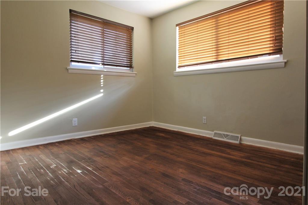 2601 Starnes Road Charlotte, NC 28214 - Photo 12 of 40 Gallery Image 12
