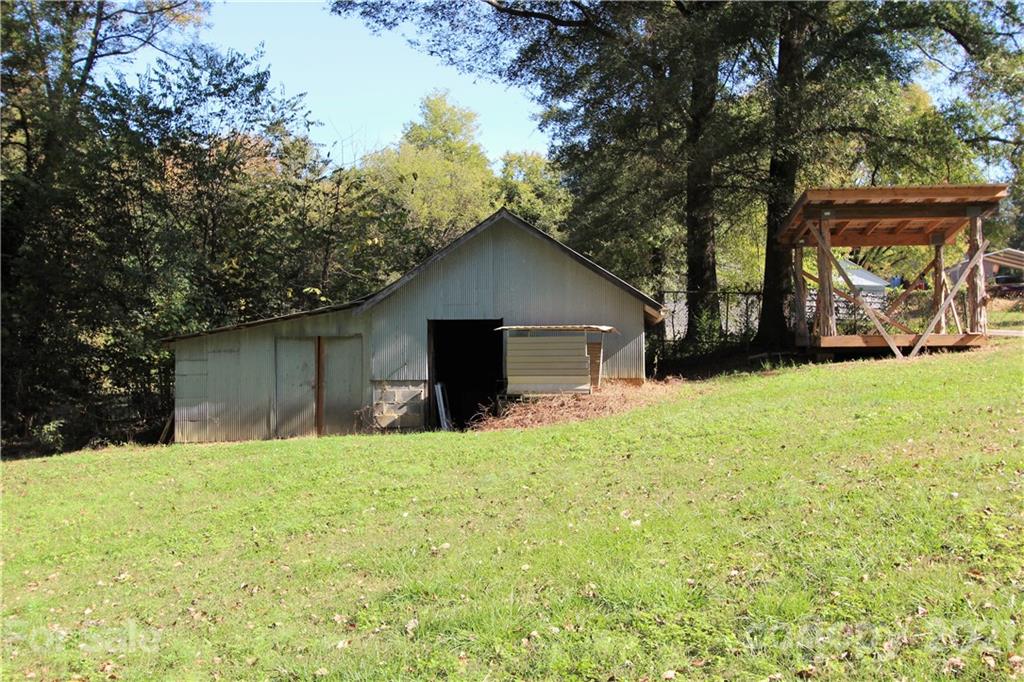 2601 Starnes Road Charlotte, NC 28214 - Photo 19 of 40 Gallery Image 19