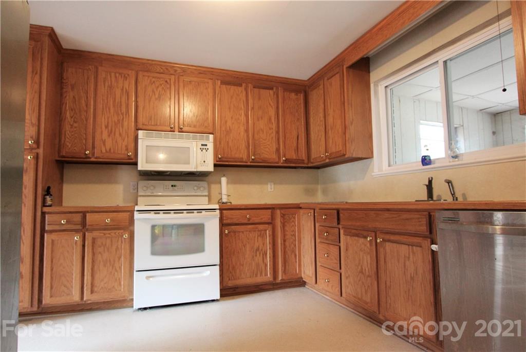 2601 Starnes Road Charlotte, NC 28214 - Photo 10 of 40 Gallery Image 10
