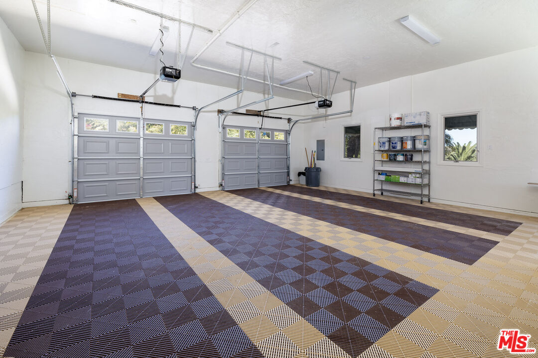 10890 Highway 101 Goleta, CA 93117 - Photo 26 of 29 a view of a room with wooden floor