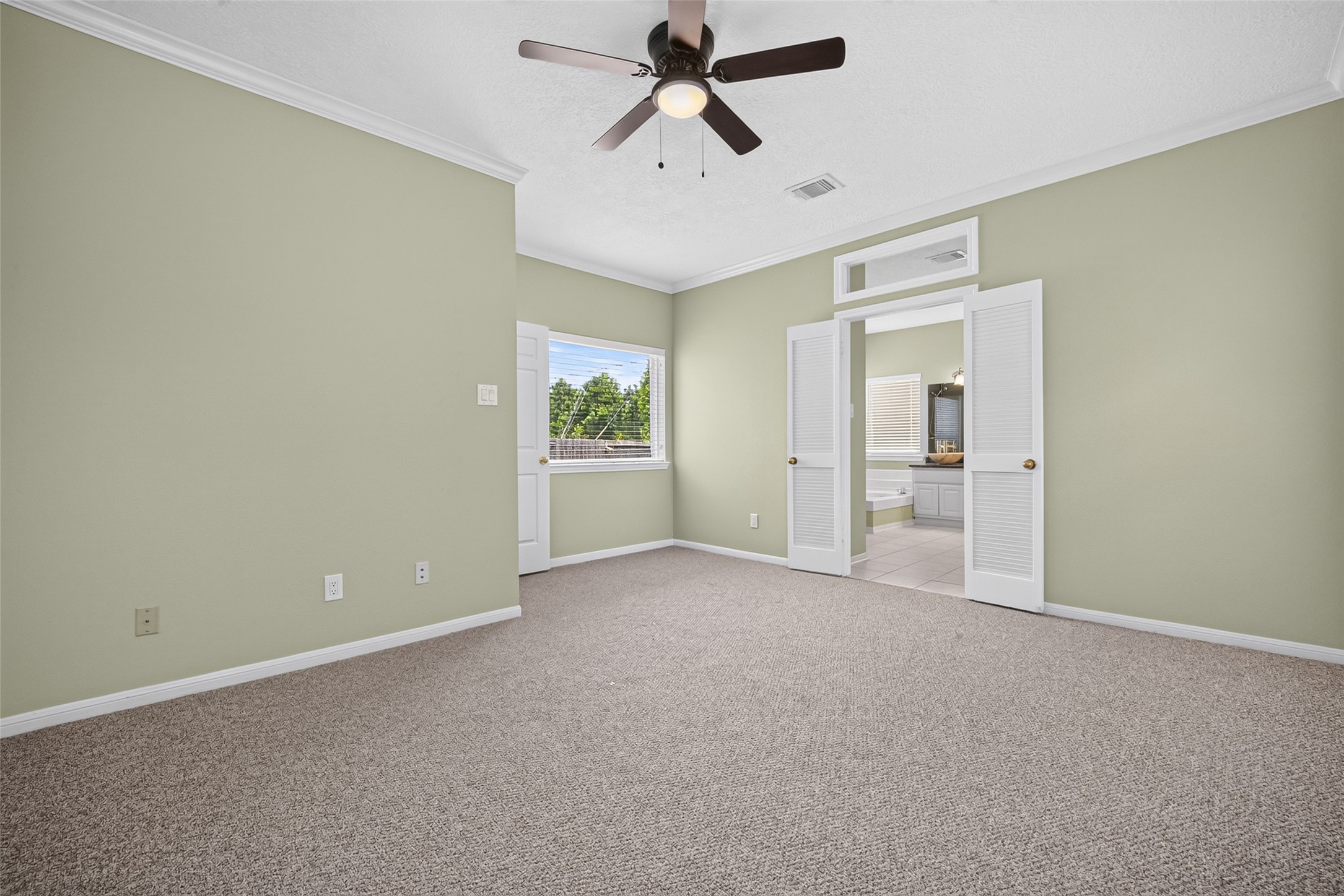 1430 Mabry Mill Road Houston, TX 77062 - Photo 19 of 39 Primary bedroom