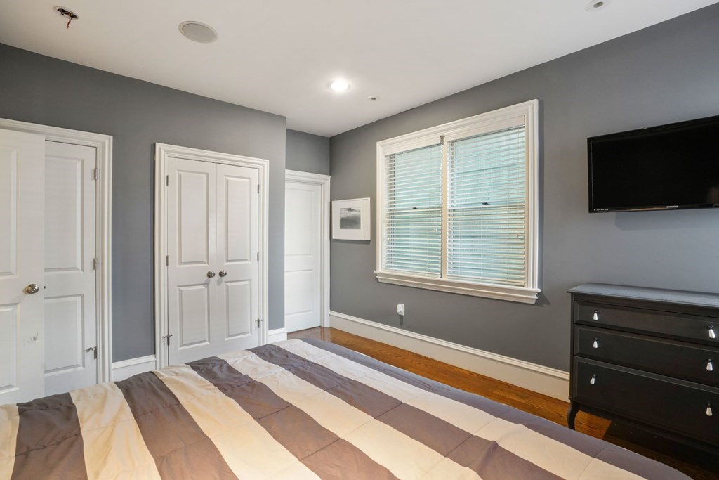 15 Howell Street, Unit 1 Boston, MA 02125 - Photo 11 of 33 Gallery Image 11
