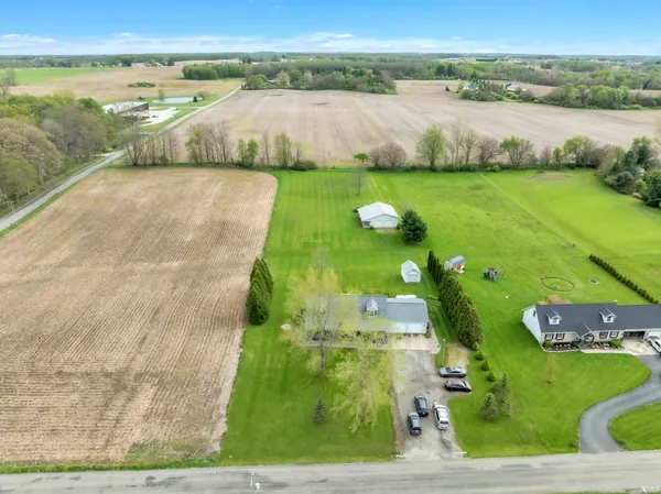$464,900 | 10922 East 1000 North, Kendallville, IN 46755