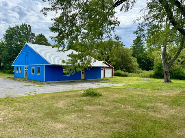 $259,000 | 16 Heath Street, Oakland, ME 04963