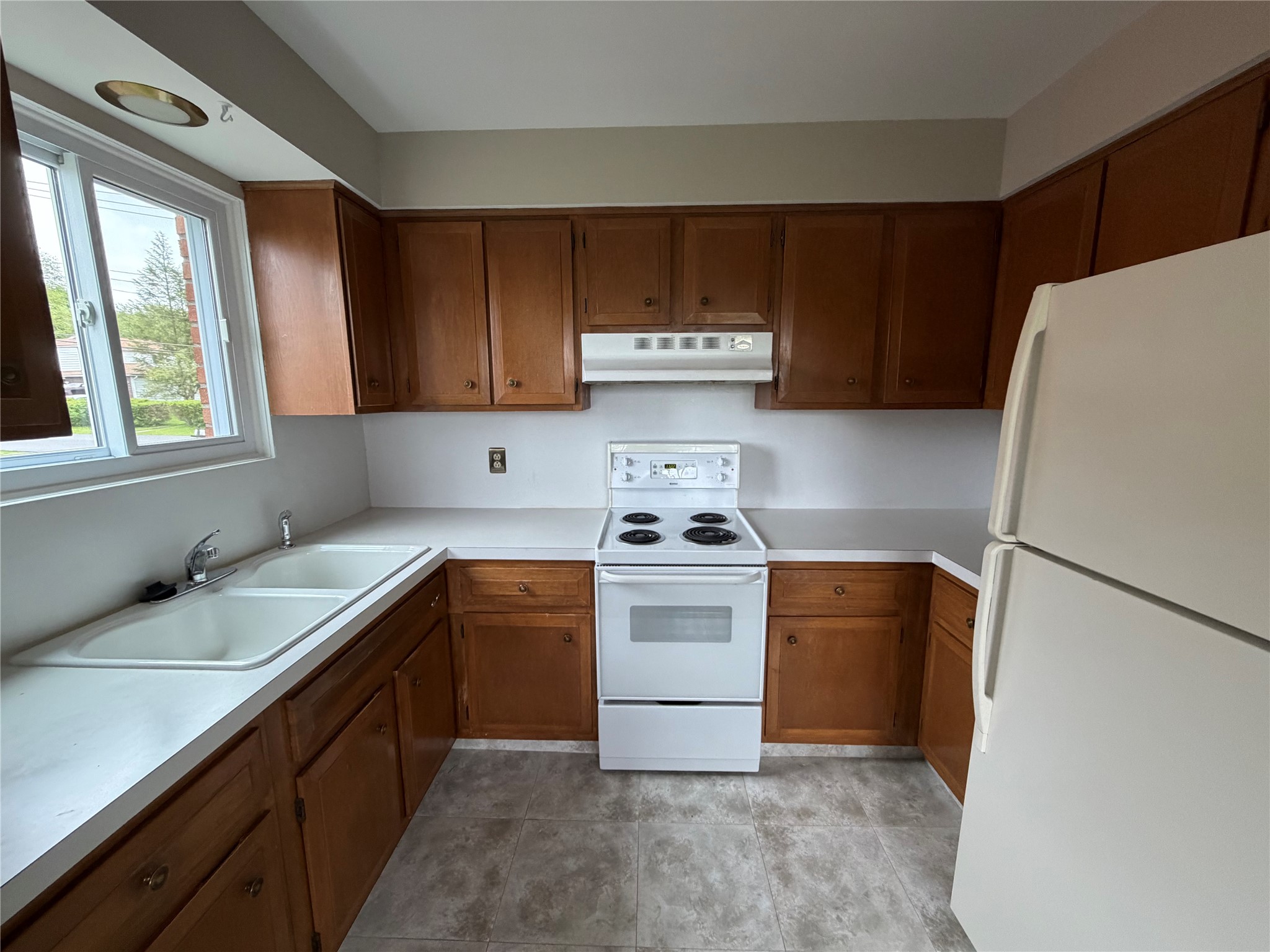 3105 Burris Road, Unit 4 Vestal, NY 13850 - Photo 6 of 12