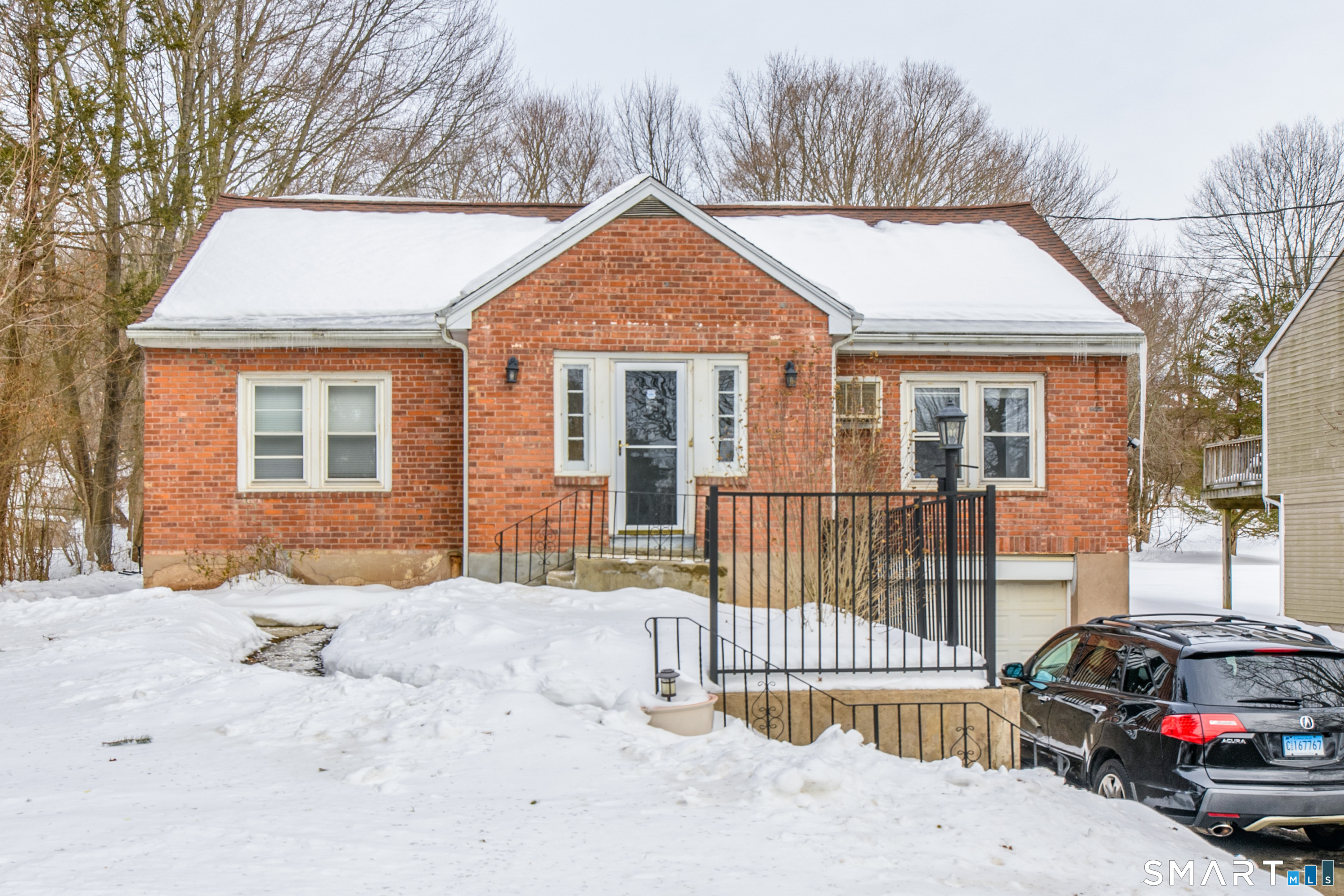 678 Bartholomew Road Middletown, CT 06457 - Photo 1 of 25