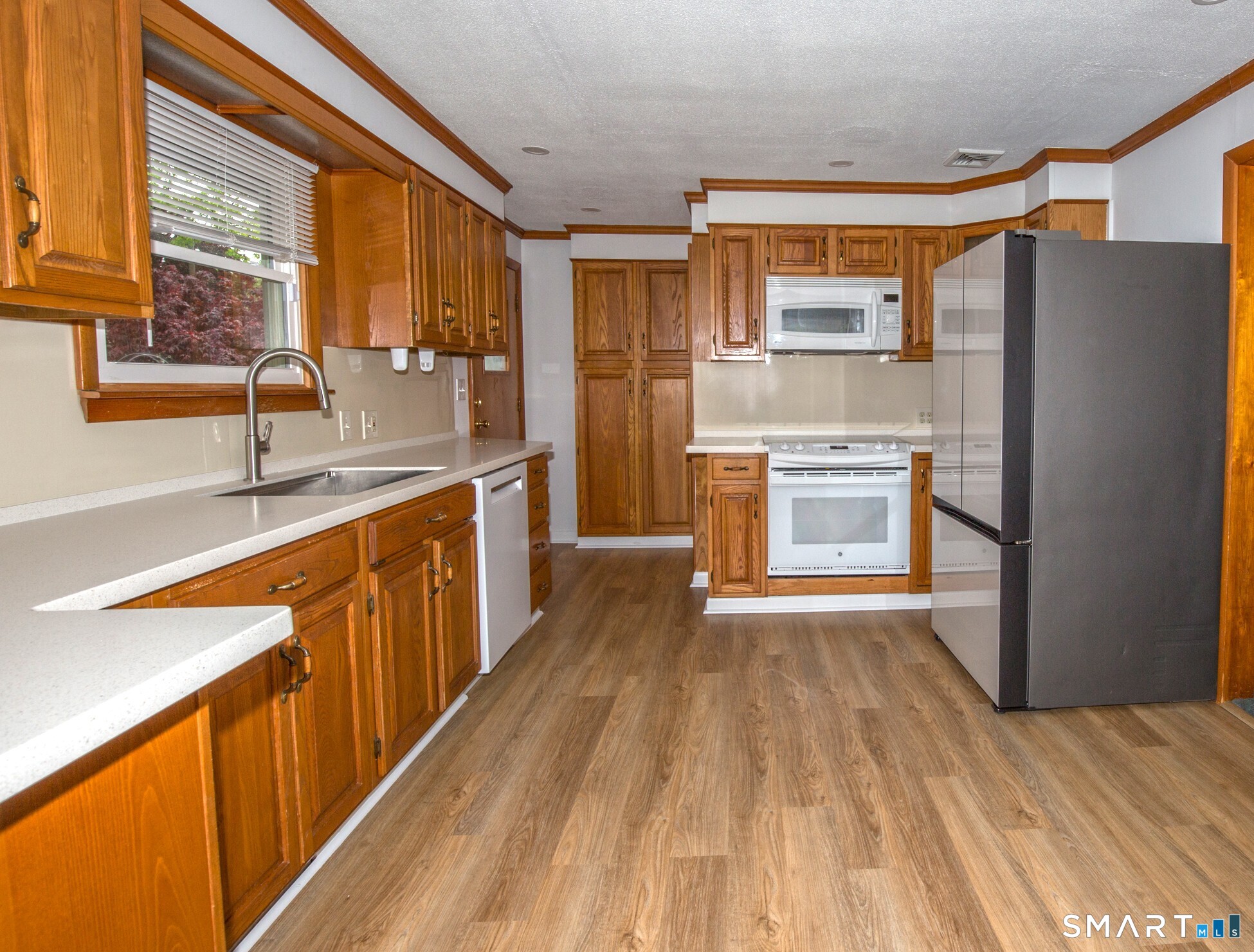 143 Cottage Road Enfield, CT 06082 - Photo 14 of 40