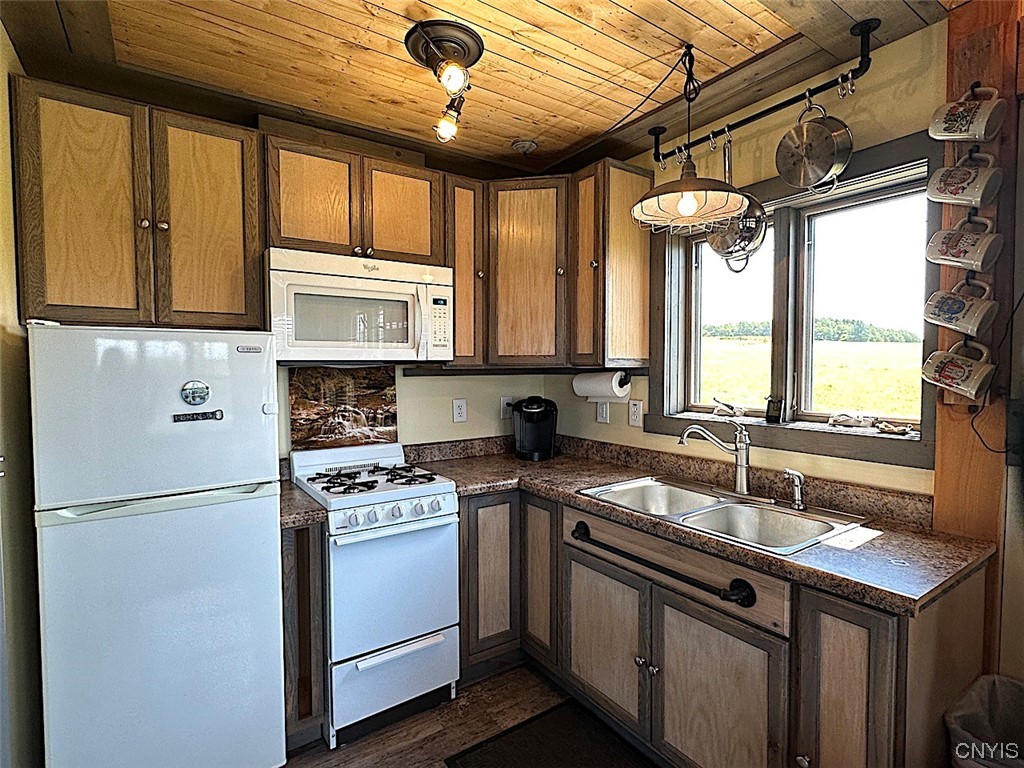 5331 Wadsworth Hill Road Ward, NY 14880 - Photo 6 of 26