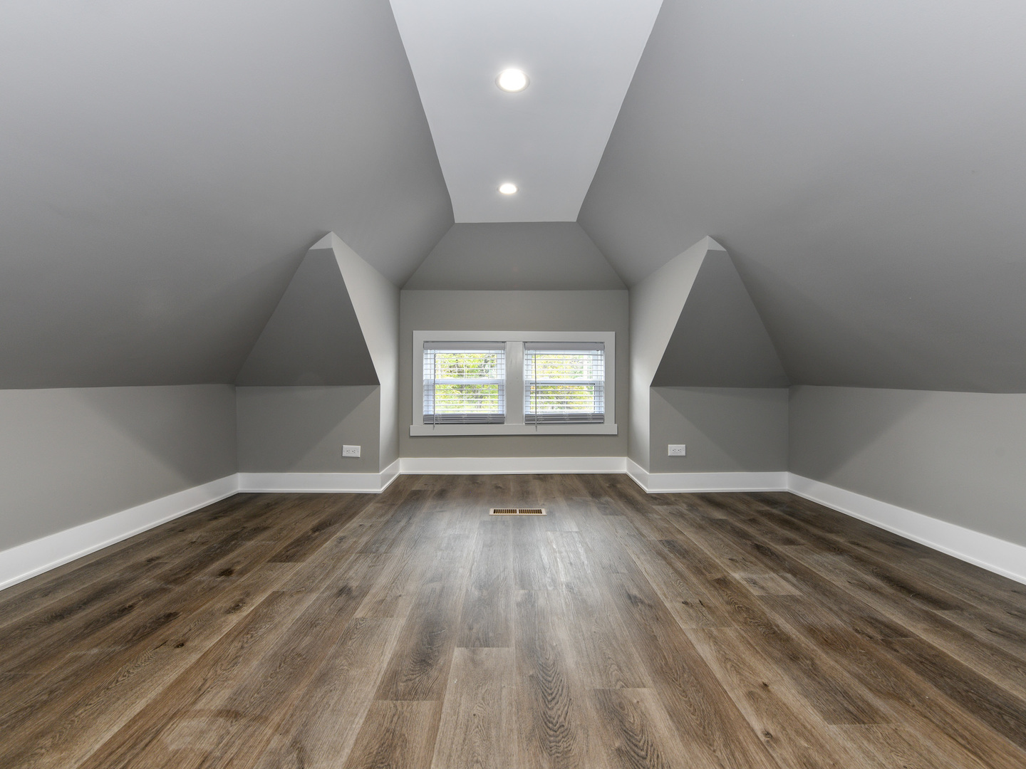 2613 North Rutherford Avenue Chicago, IL 60707 - Photo 18 of 34 Gallery Image 18