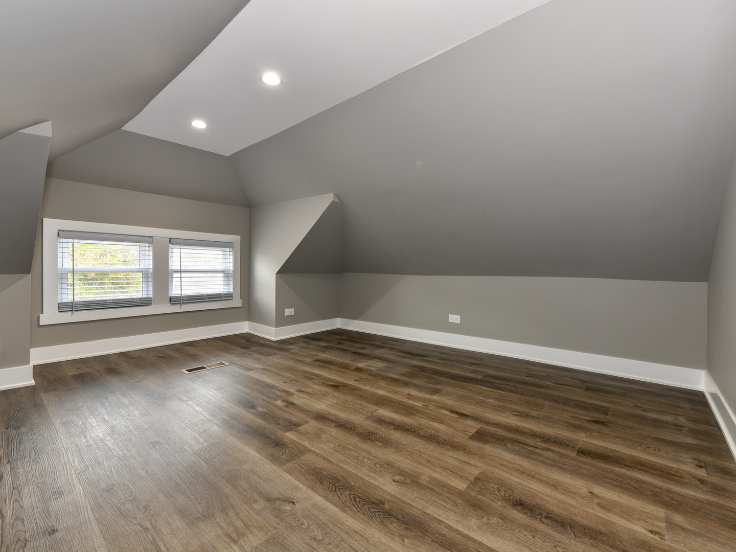 2613 North Rutherford Avenue Chicago, IL 60707 - Photo 19 of 34 Gallery Image 19