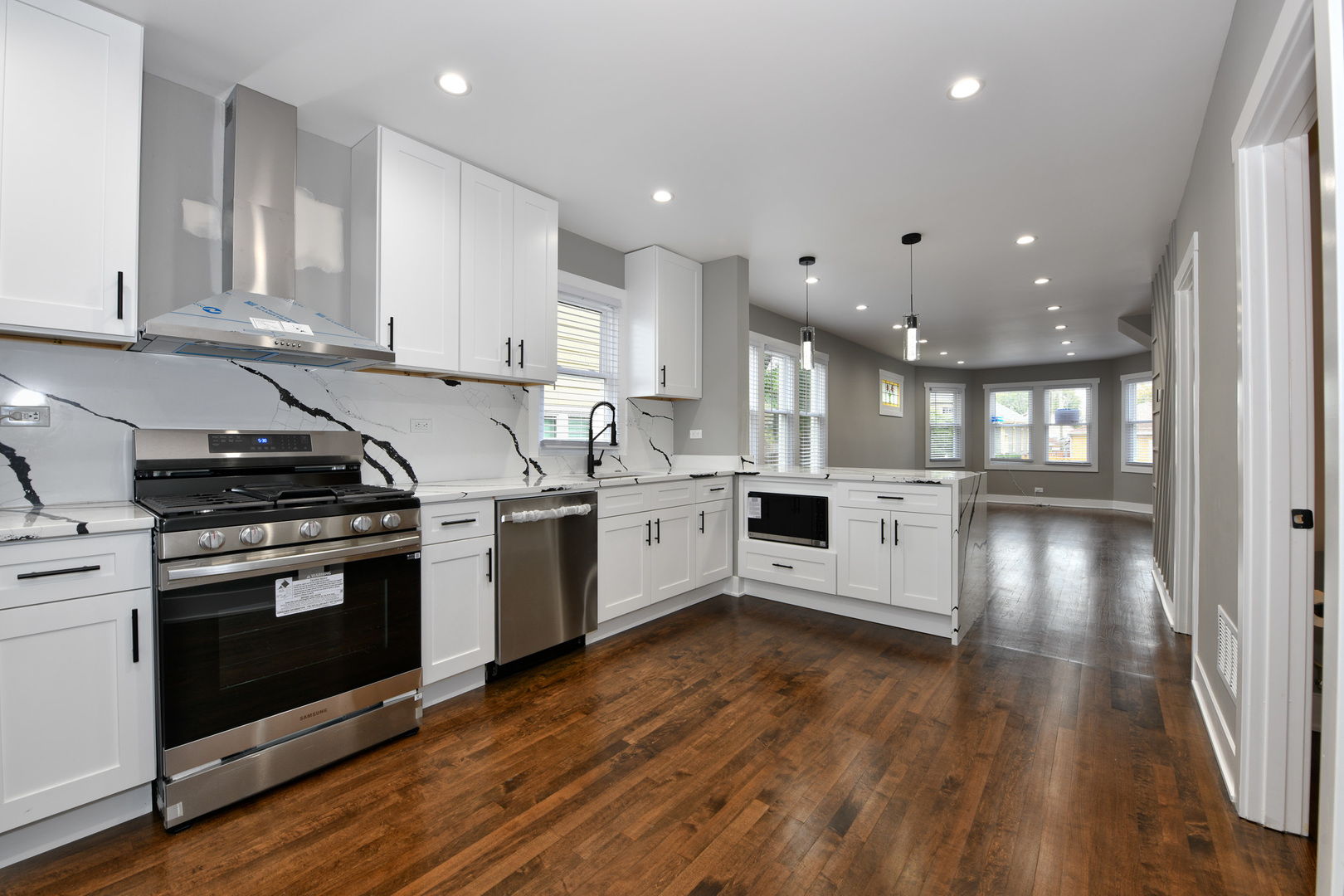 2613 North Rutherford Avenue Chicago, IL 60707 - Photo 5 of 34 Gallery Image 5