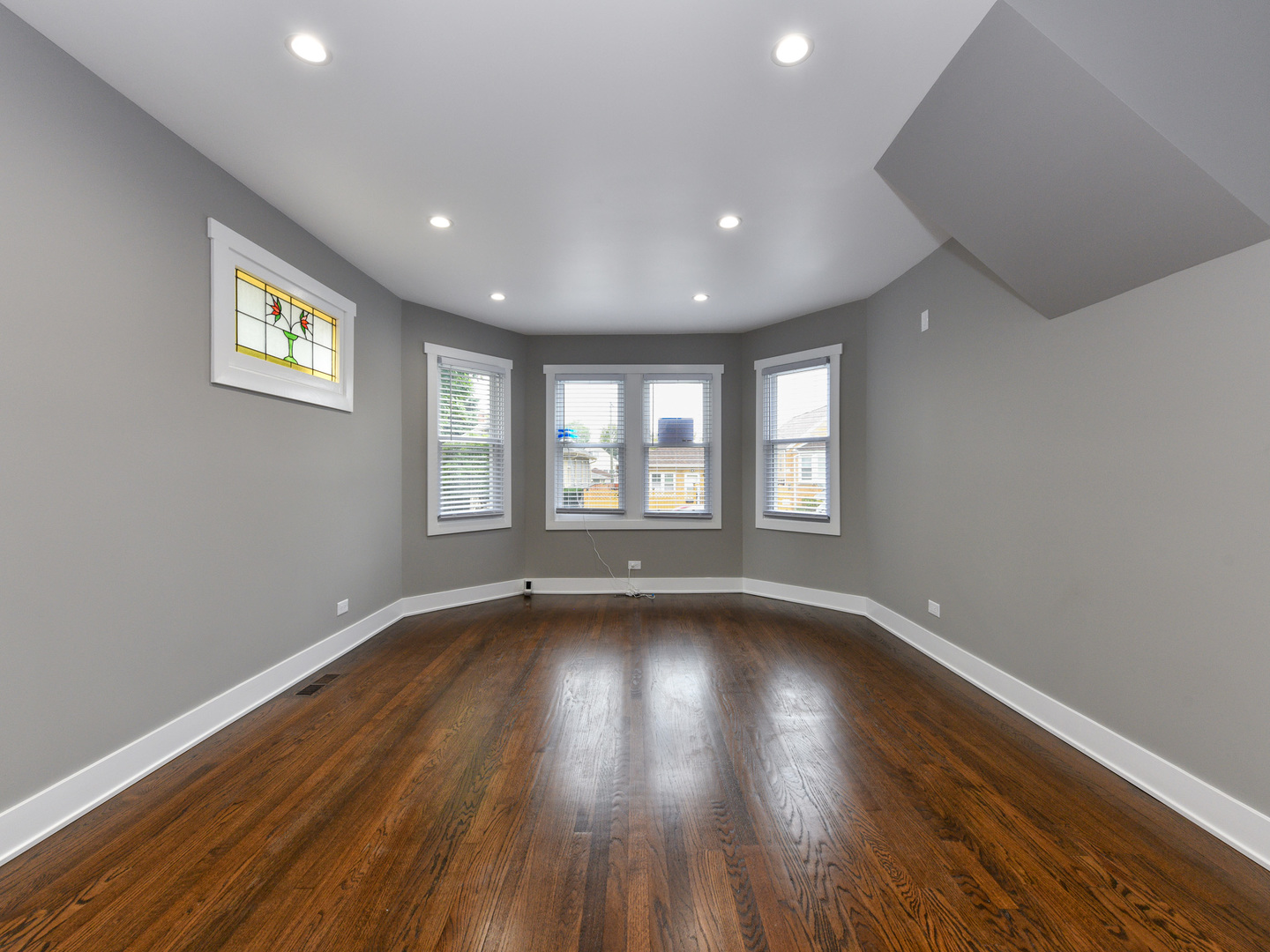 2613 North Rutherford Avenue Chicago, IL 60707 - Photo 6 of 34 Gallery Image 6