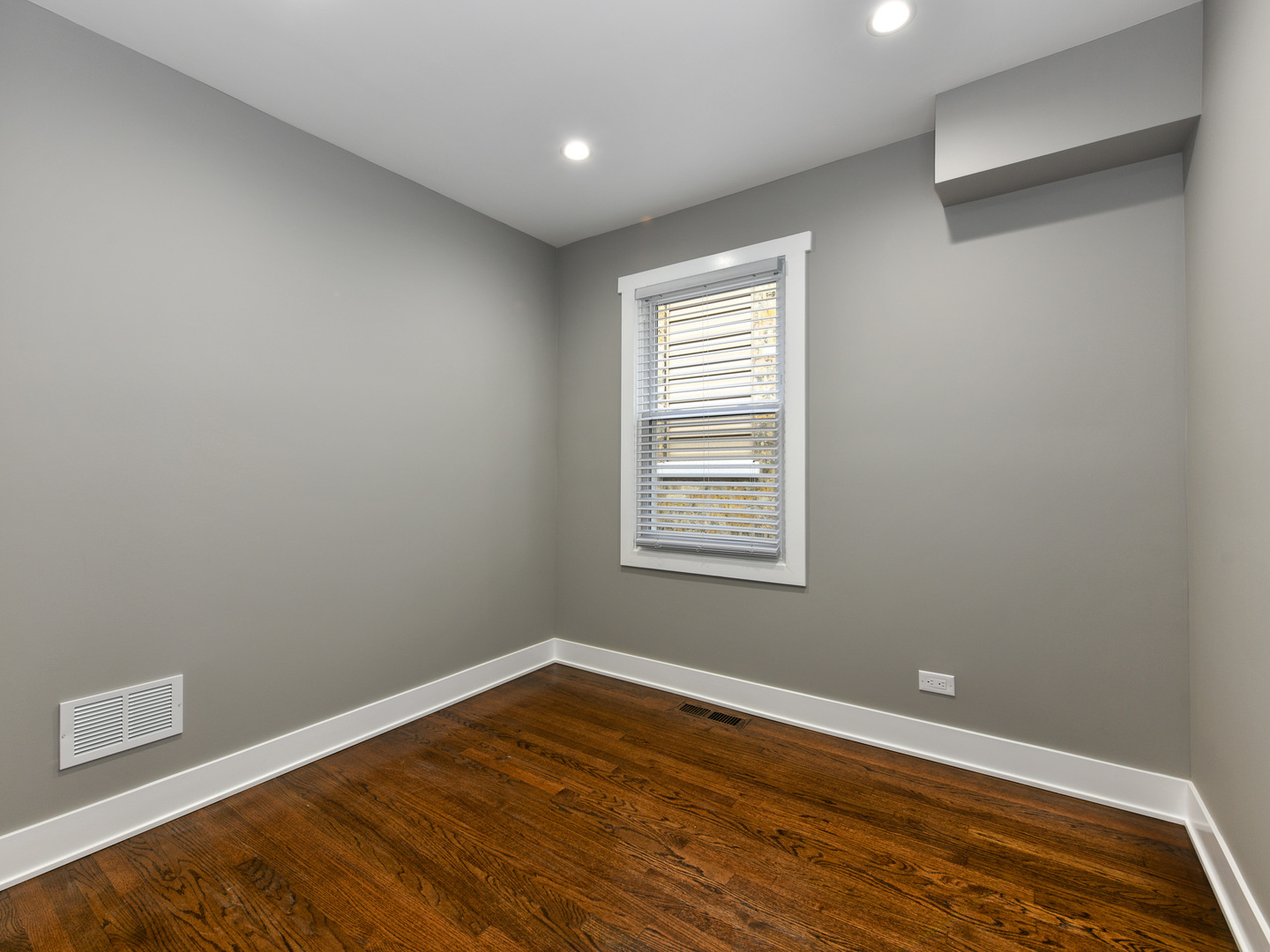 2613 North Rutherford Avenue Chicago, IL 60707 - Photo 9 of 34 Gallery Image 9