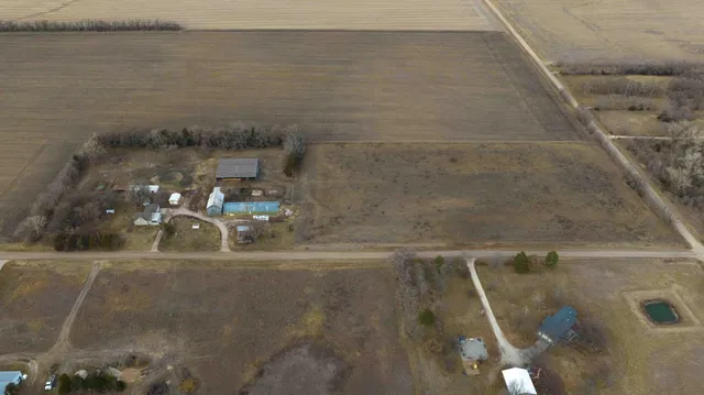 $339,999 | 1412 Northwest 96th Street, Newton, KS 67114