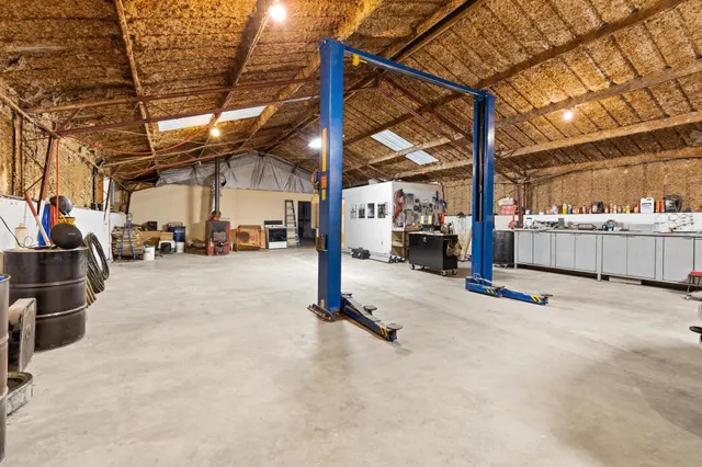 $339,999 | 1412 Northwest 96th Street, Newton, KS 67114