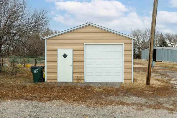 $339,999 | 1412 Northwest 96th Street, Newton, KS 67114