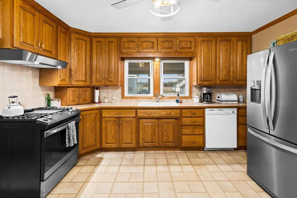 $339,999 | 1412 Northwest 96th Street, Newton, KS 67114