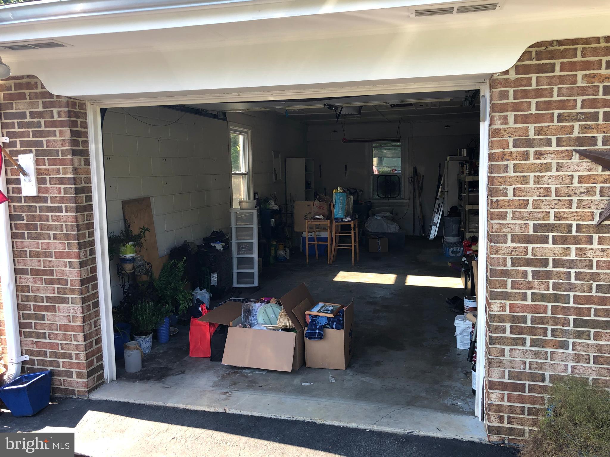 7457 Robin Road La Plata, MD 20646 - Photo 4 of 45 1 car house garage