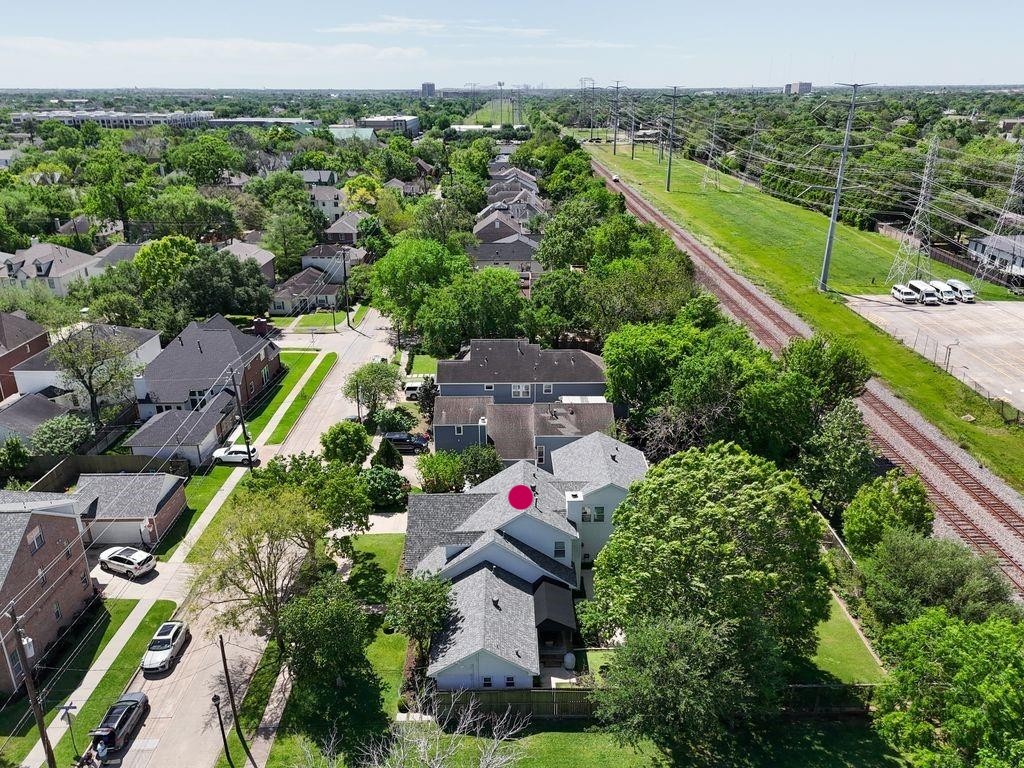 6510 Community Drive Houston, TX 77005 - Photo 32 of 37 Another aerial view.