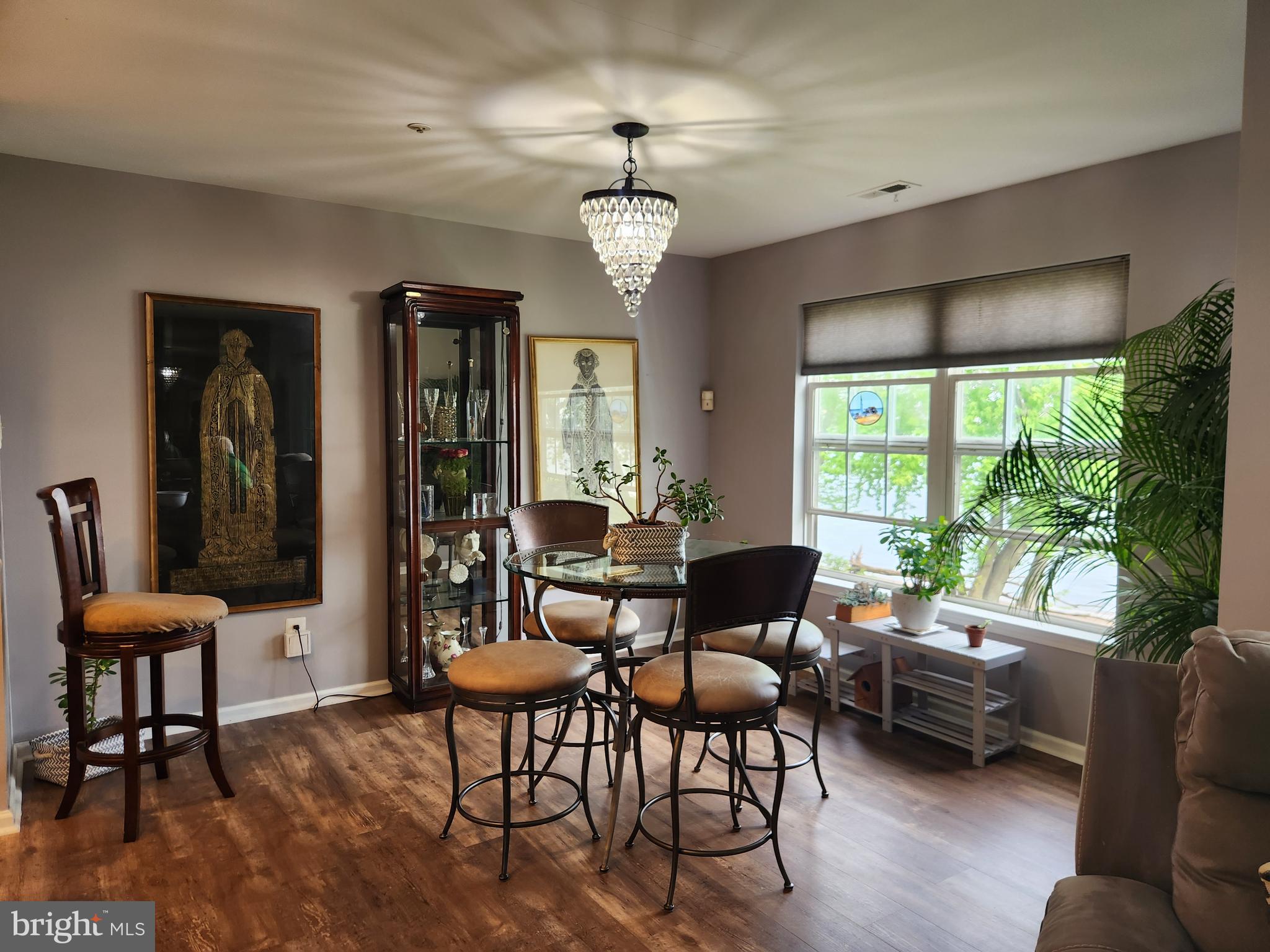 5201 Riverfront Drive Palmyra, NJ 08065 - Photo 6 of 13 a view of a livingroom and dining room